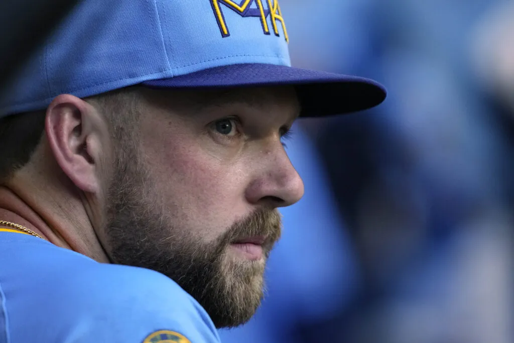 Rhys Hoskins Diperkirakan Absen Sekitar Enam Minggu
