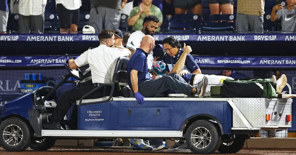 Pemain Tampa Bay Rays Dilarikan ke Rumah Sakit Setelah Terkena Bola Foul di Dugout