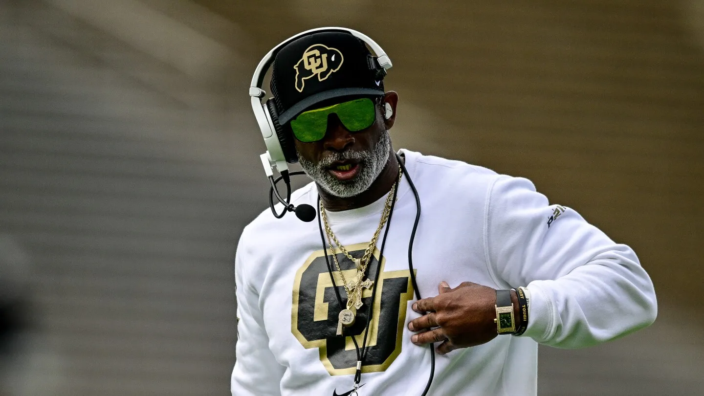 Deion Sanders di rumah di Texas menghadapi masalah kesehatan yang tidak dijelaskan