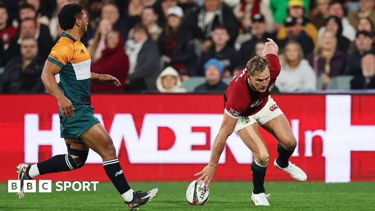 Australia dan Selandia Baru Invitational XV 0-48 Lions: Hat-trick Van der Merwe saat Lions bersinar