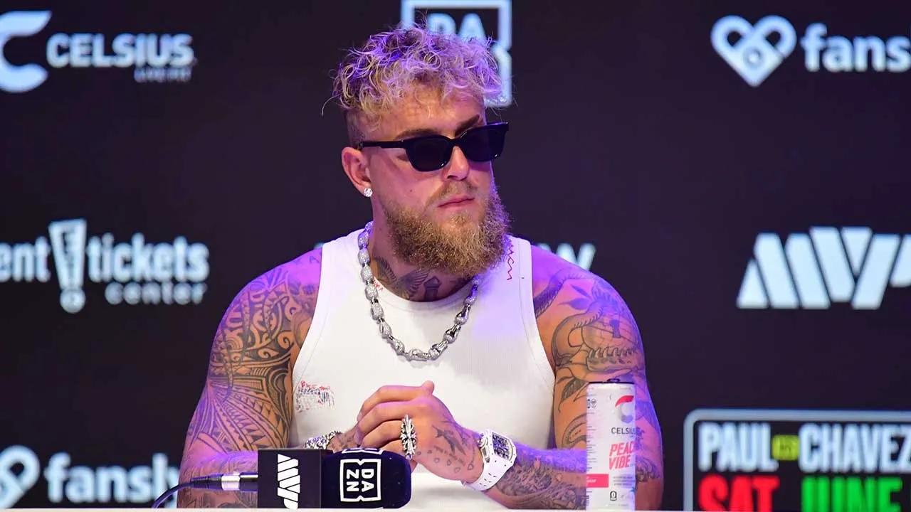 Jake Paul Berdebat dengan Piers Morgan Soal Kredibilitas Tinju, Akhiri Wawancara Tiba-tiba